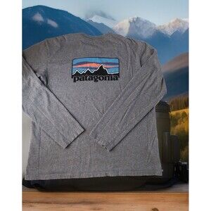 Patagonia Men’s Long Sleeve Gray T-Shirt Tag Size Large